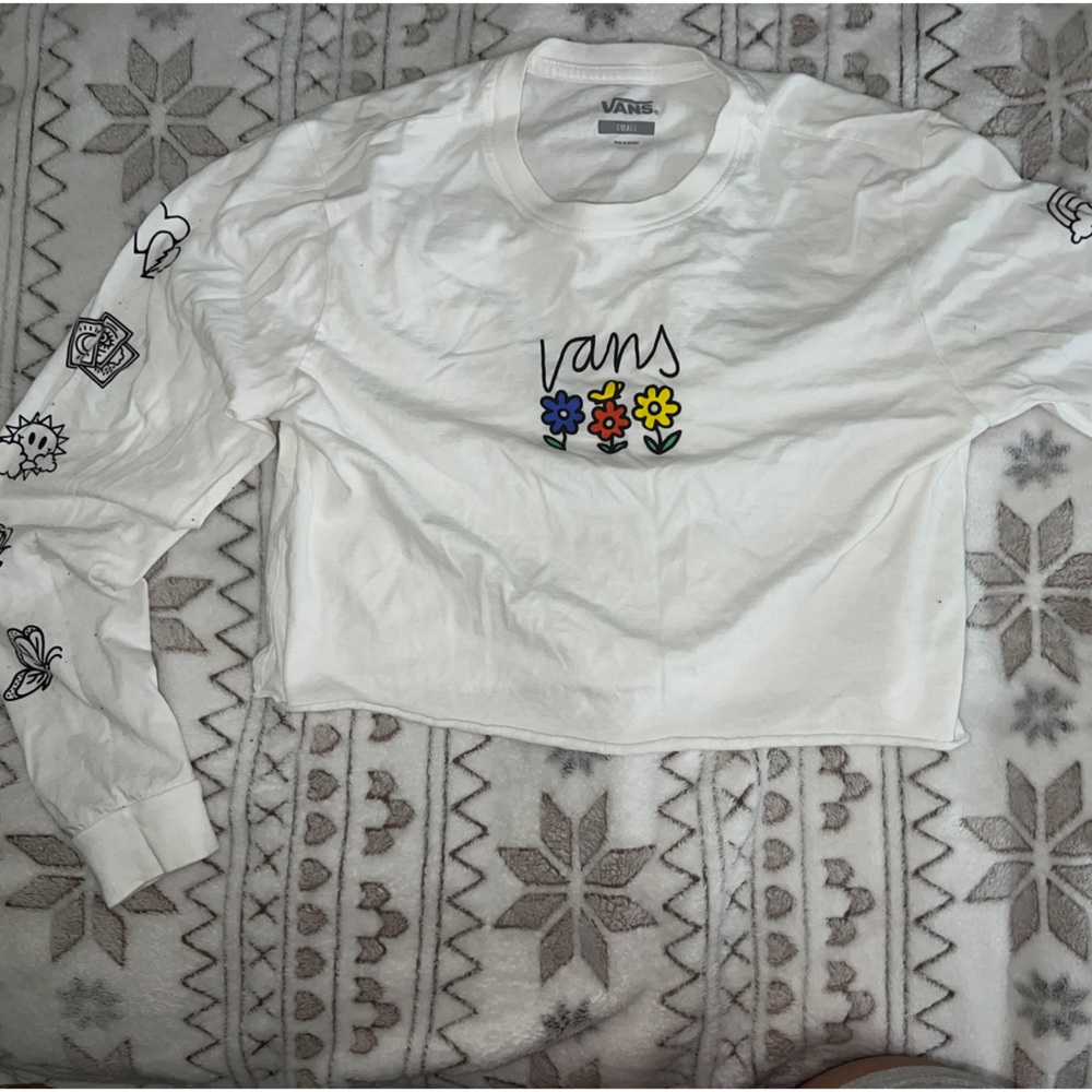 Vans crop top! cute designs on sleeve - Picture 1 of 1